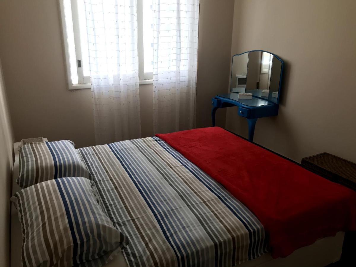 Pitangueiras, Frente Ao Mar Com Servico De Praia Apartment Гуаружа Екстериор снимка